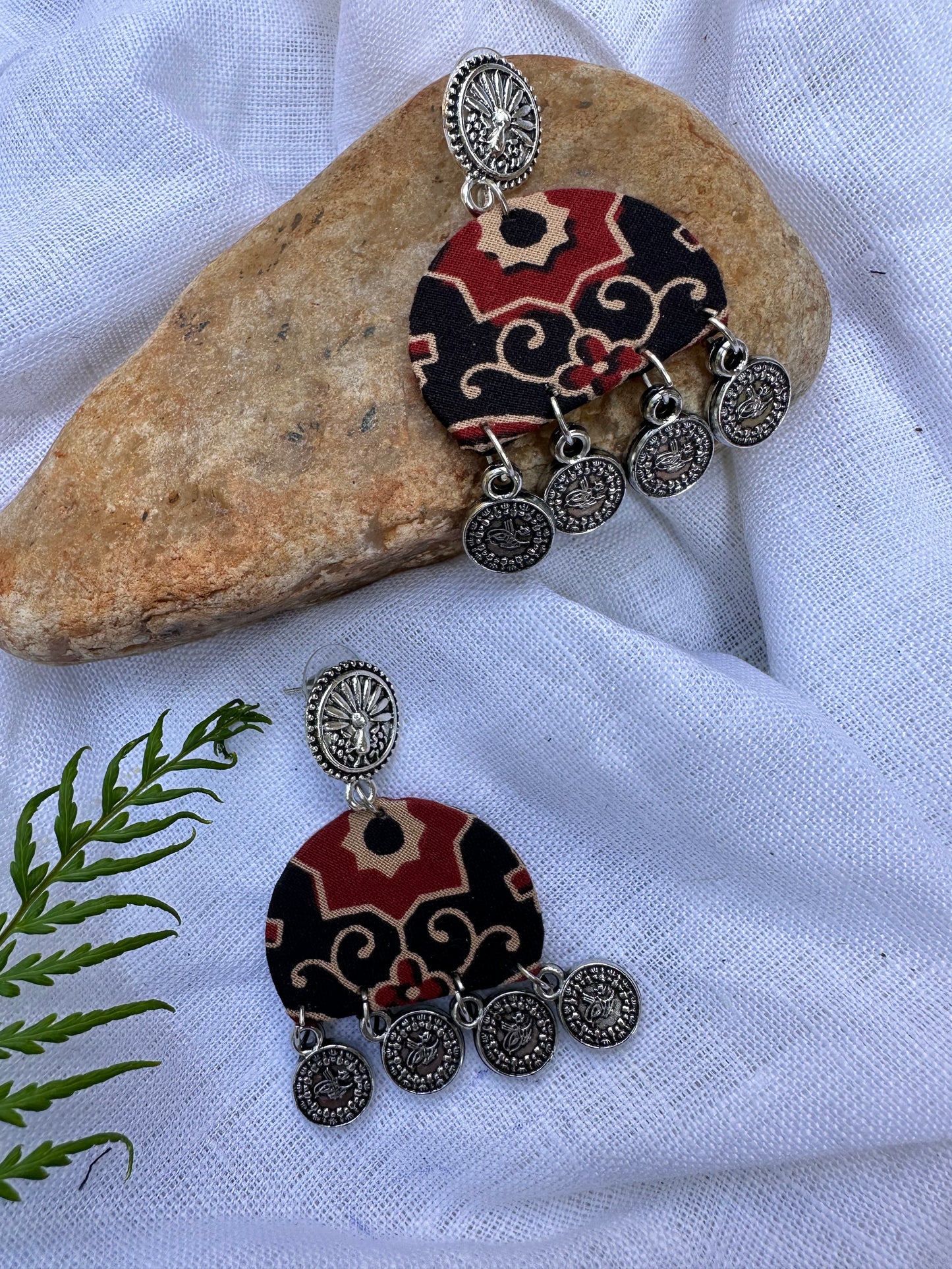 Karvi earrings