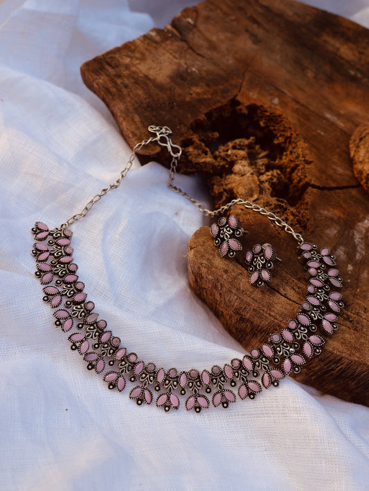 Janvi necklace with earrings