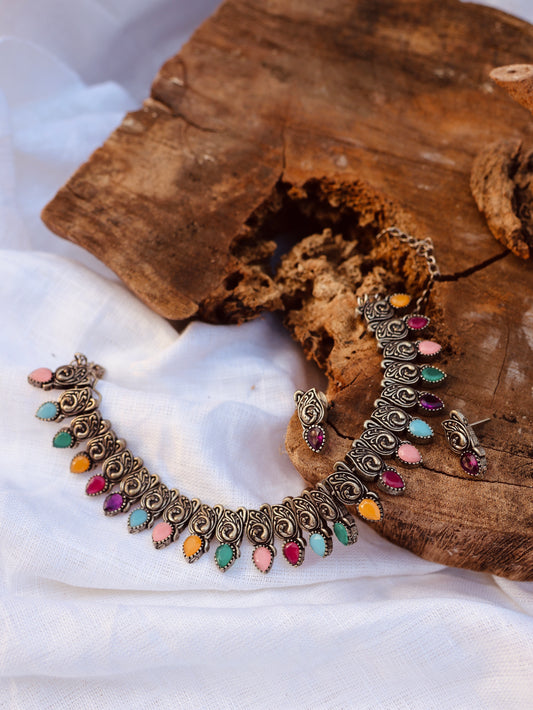 Indu necklace with earrings