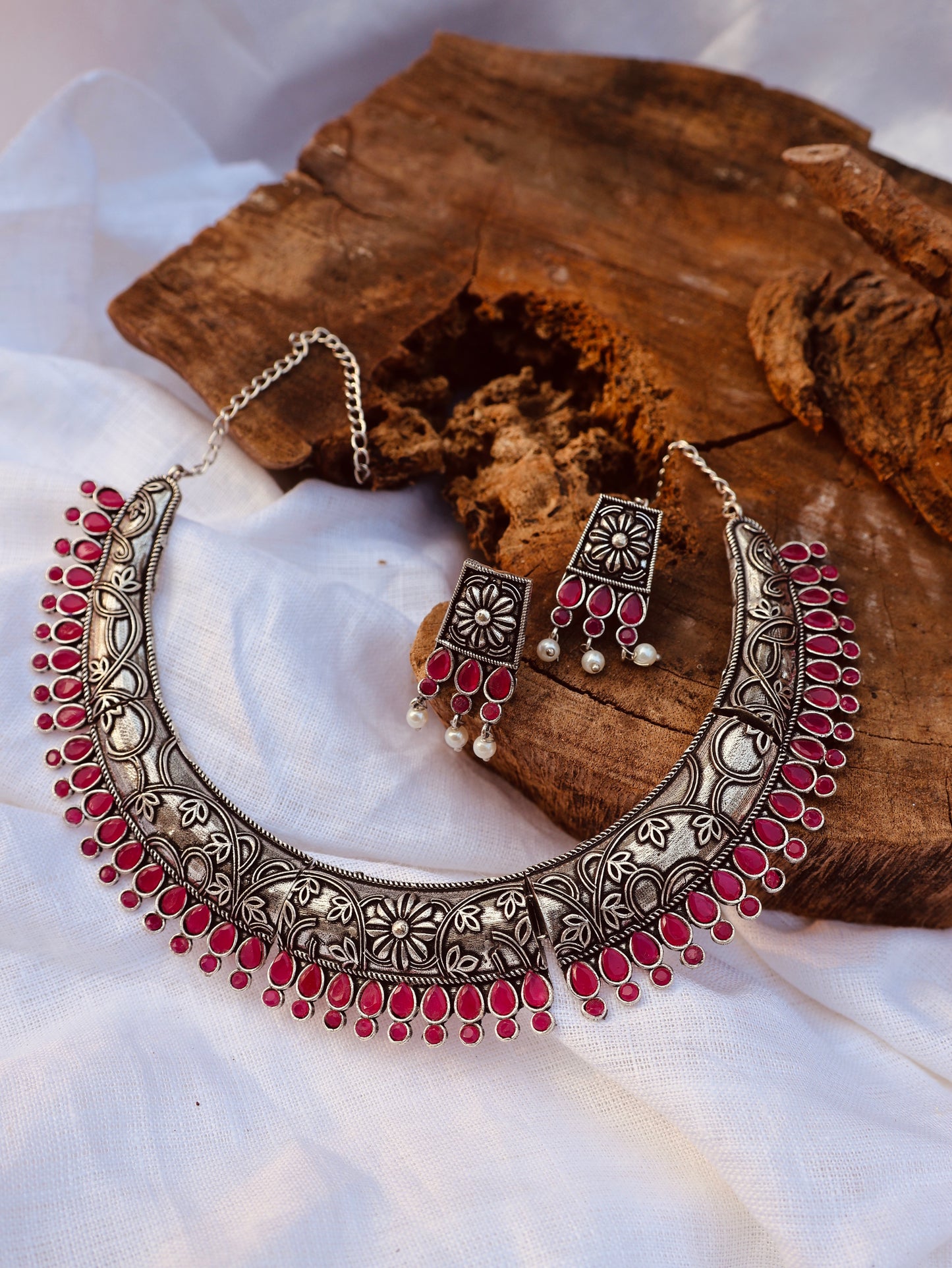 Nitara necklace with earrings